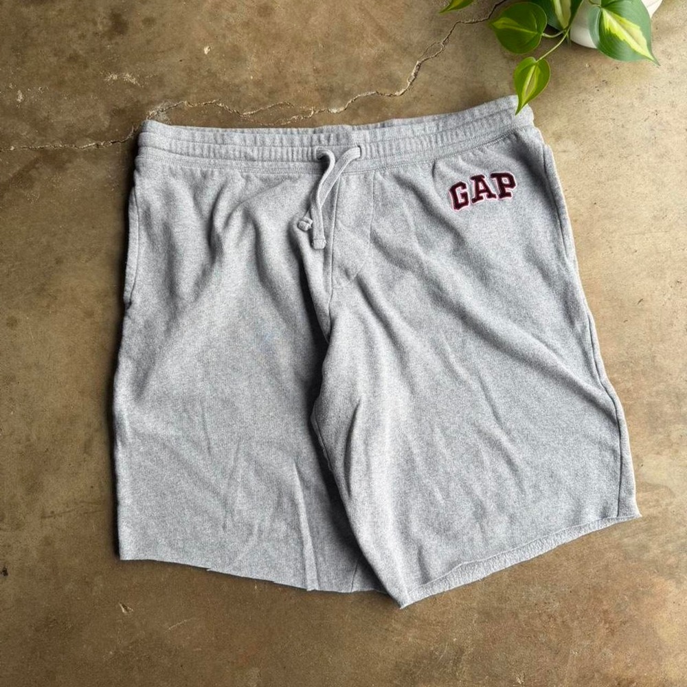 Vintage Grey Gap sweat shorts with red logo